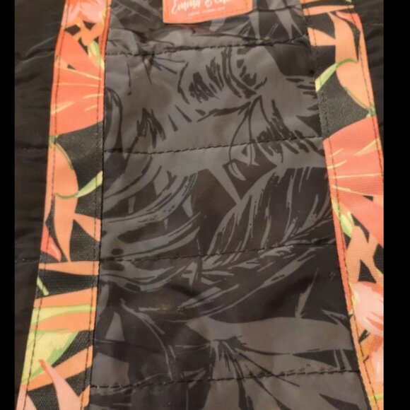 Emma & Chloe Black Tropical Quilted Zip Up Tote Bag - Picture 10 of 10